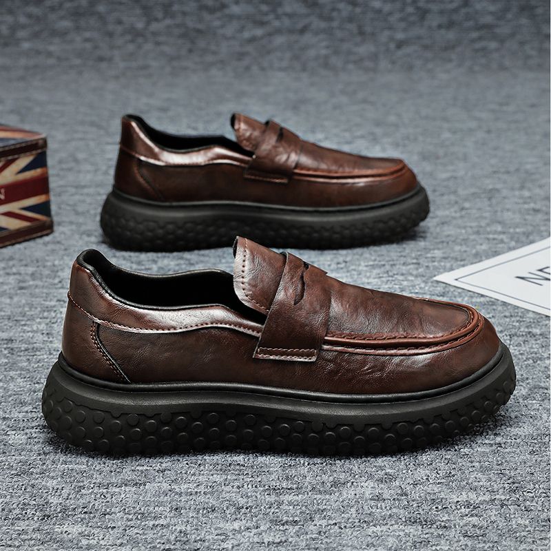 Nuove Scarpe da Uomo 2026: Moc - Loafer Slip On Men recensione e prezzo
