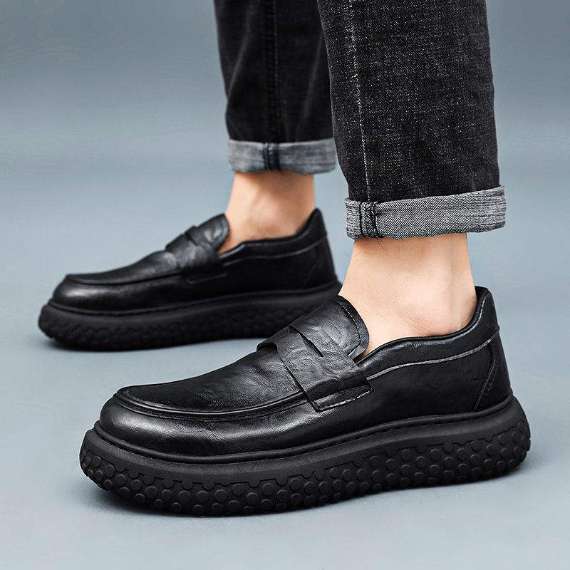 Nuove Scarpe da Uomo 2026: Moc - Loafer Slip On Men recensione e prezzo