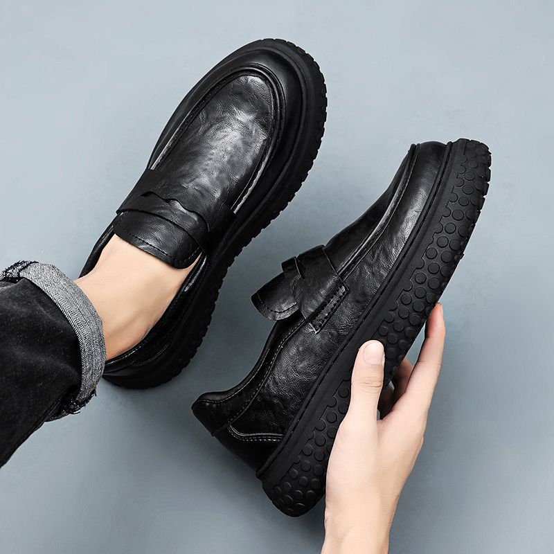 Nuove Scarpe da Uomo 2026: Moc - Loafer Slip On Men recensione e prezzo