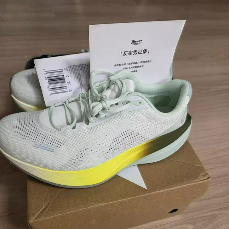 Scarpe da Corsa di Marca di Lu - Men Shoes Vs Women recensione e prezzo