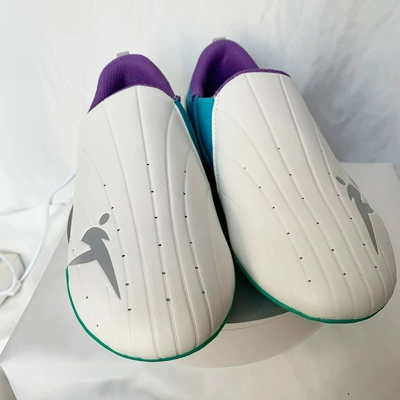 Scarpe Classiche di Marca per  - Men Shoes Vs Women recensione e prezzo