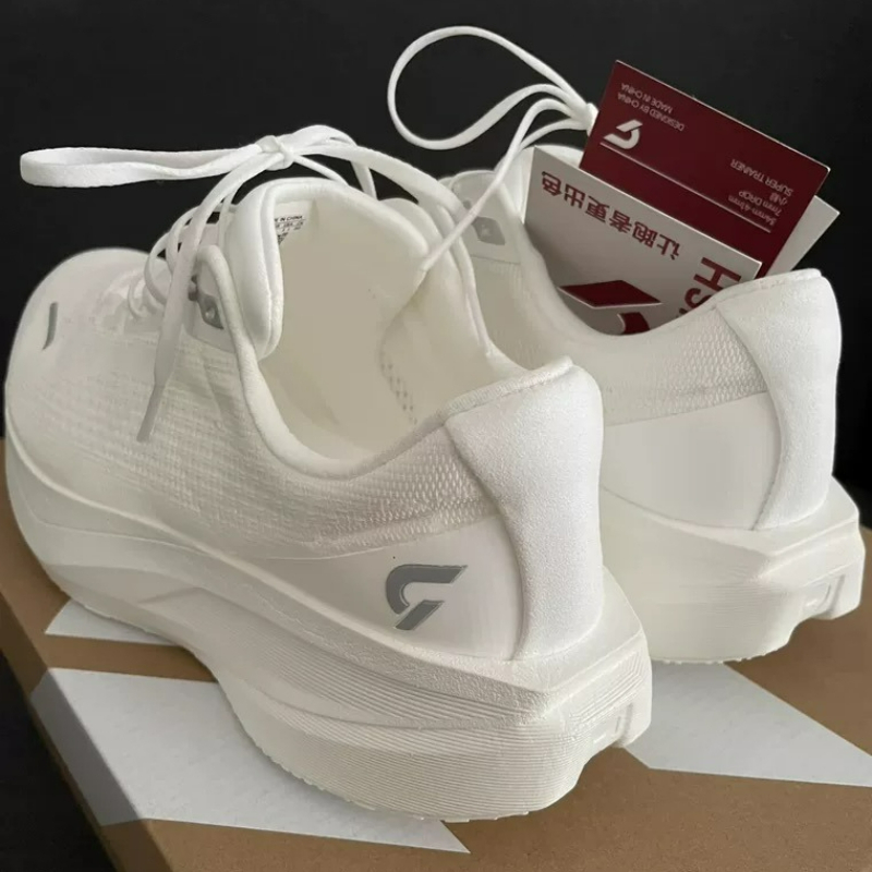 Scarpe da Allenamento DYNAFISH - Men Shoes Vs Women recensione e prezzo